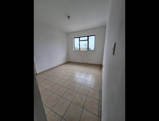 2 BEDROOM APARTMENT FOR SALE IN OVERPORT